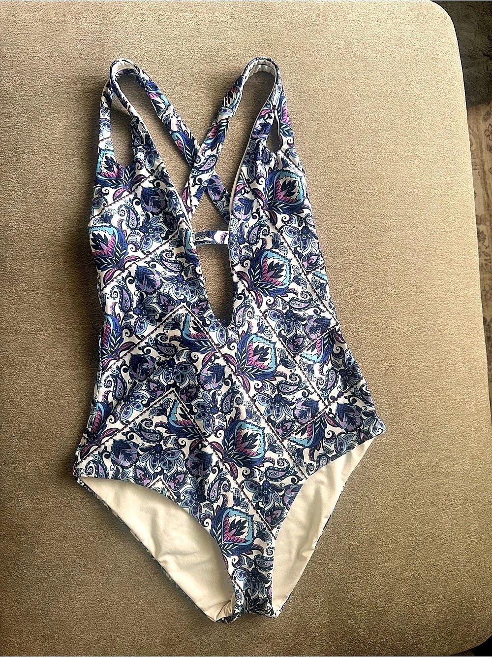Becca by Rebecca Virtue one piece swimsuit Like New Small
